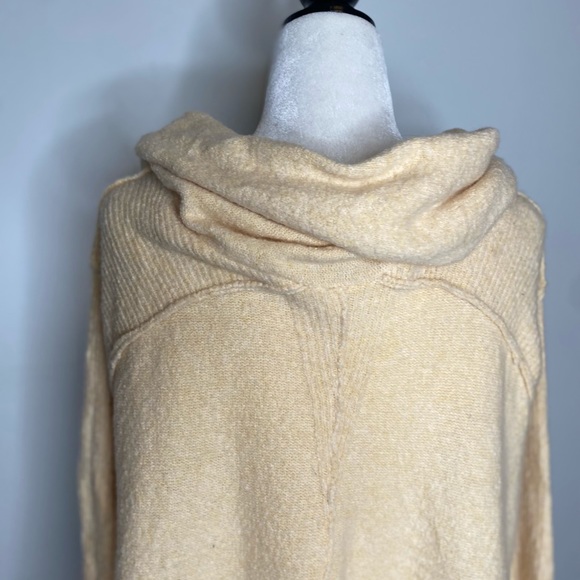 Free People Strawberry Fields Sweater in Cream - Picture 6 of 10